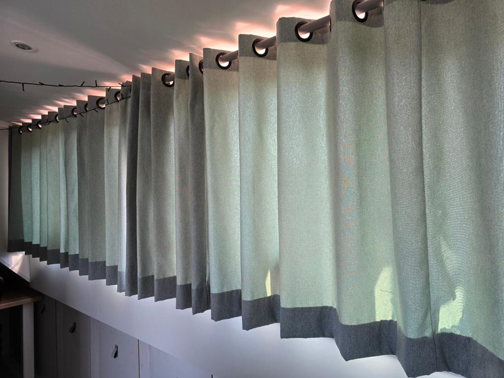 Gordijnen, Huis en Inrichting, Stoffering | Gordijnen en Lamellen, Zo goed als nieuw, 200 cm of meer, Ophalen