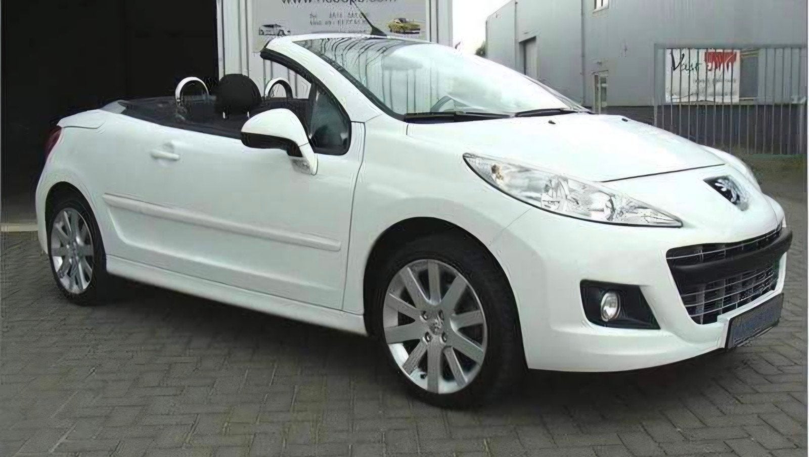 Peugeot 207 1.6 VTI CC 88KW 2012 Wit eerste eigenaar, Voorwielaandrijving, 4 cilinders, Cabriolet, 4 stoelen
