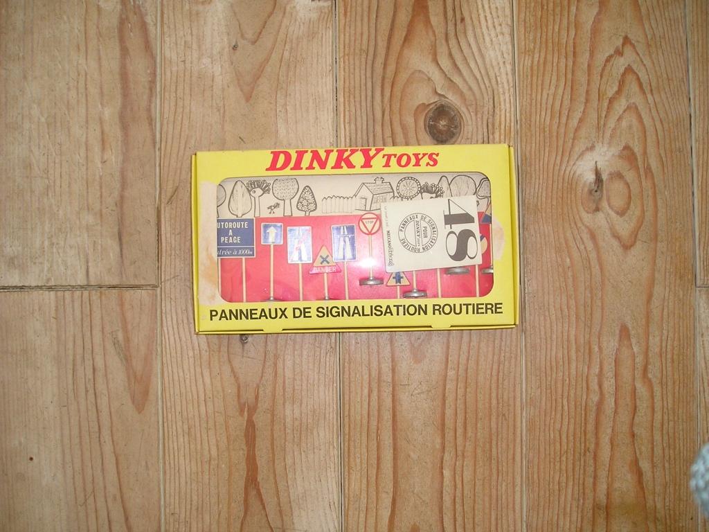Dinky Toys 593 verkeersborden, Ophalen of Verzenden