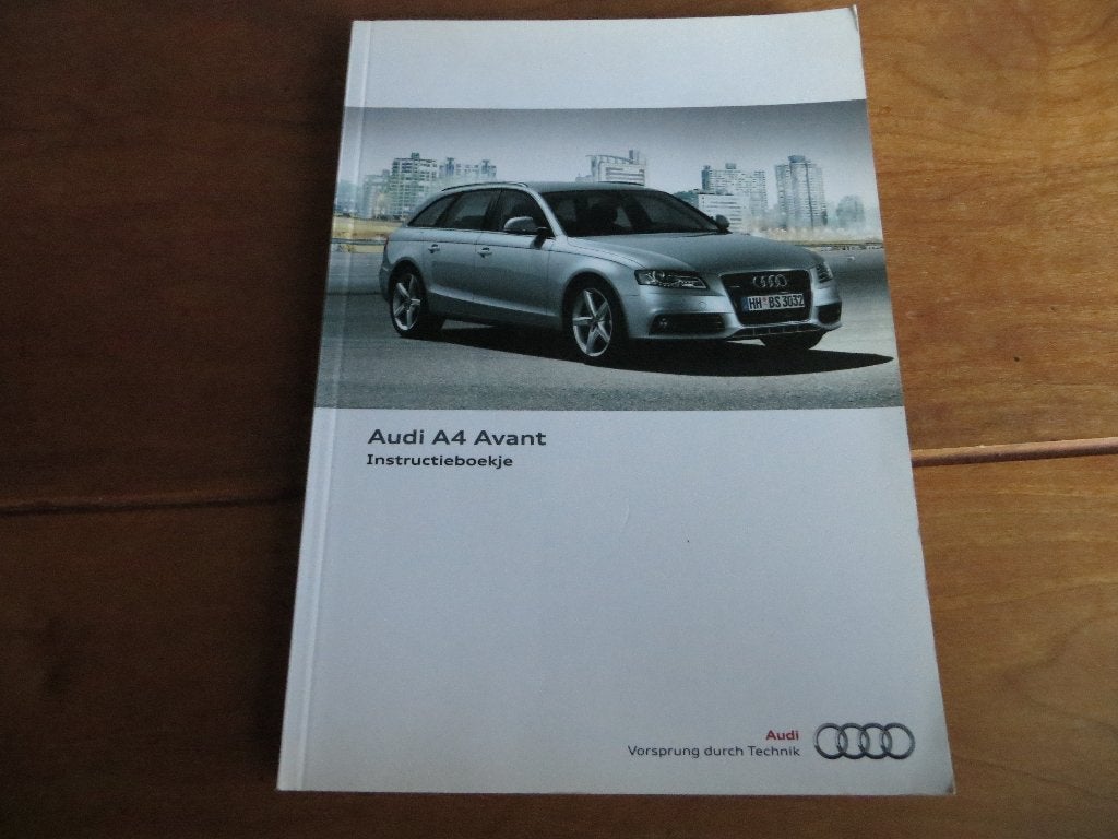 Nieuw instructieboek Audi A4 Avant 2010, Auto diversen, Handleidingen en Instructieboekjes, Ophalen of Verzenden