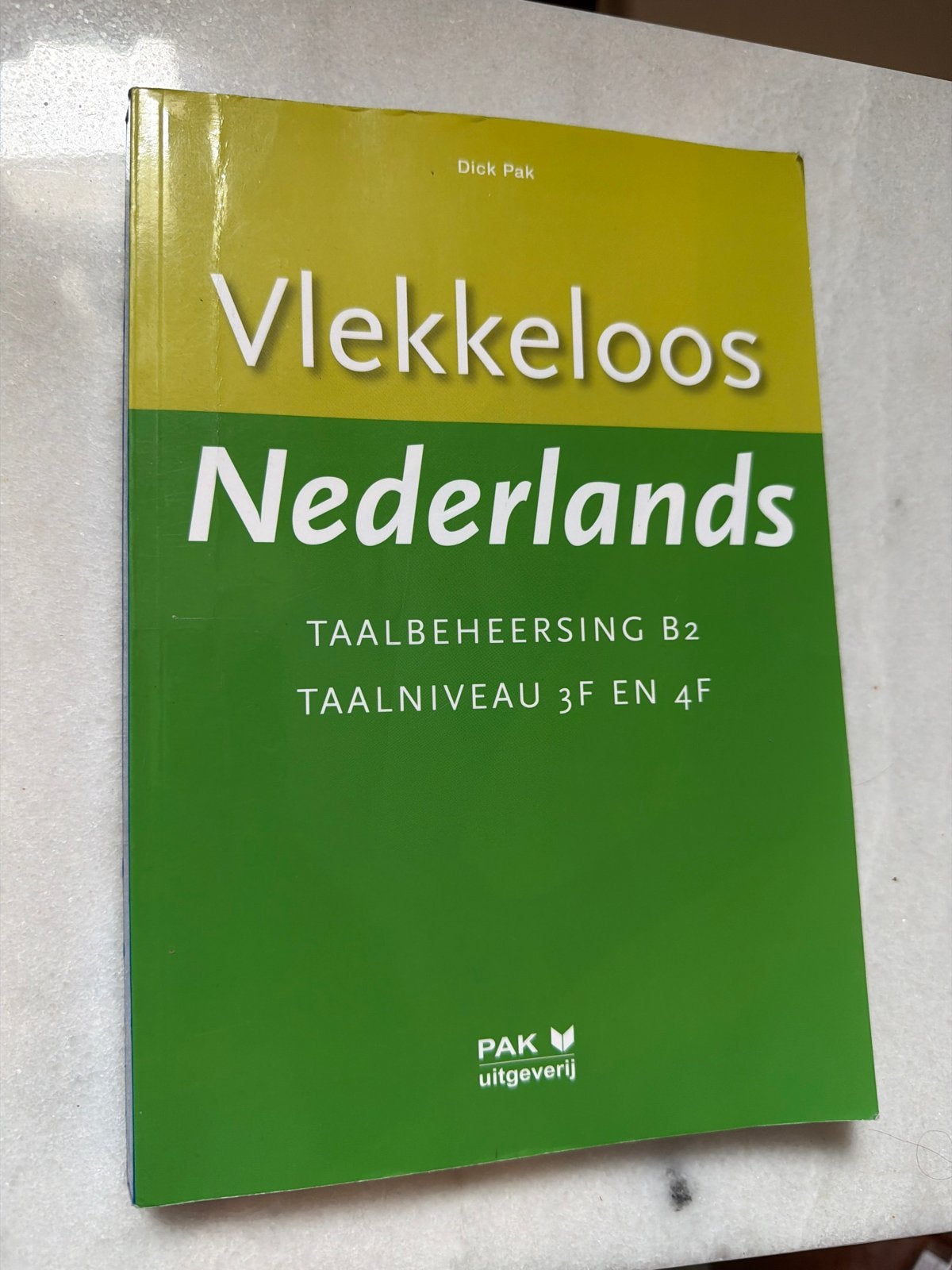 Vlekkeloos Nederlands B2 - Taalbeheersing & Taalniveau, Boeken, Ophalen of Verzenden, Zo goed als nieuw, Non-fictie