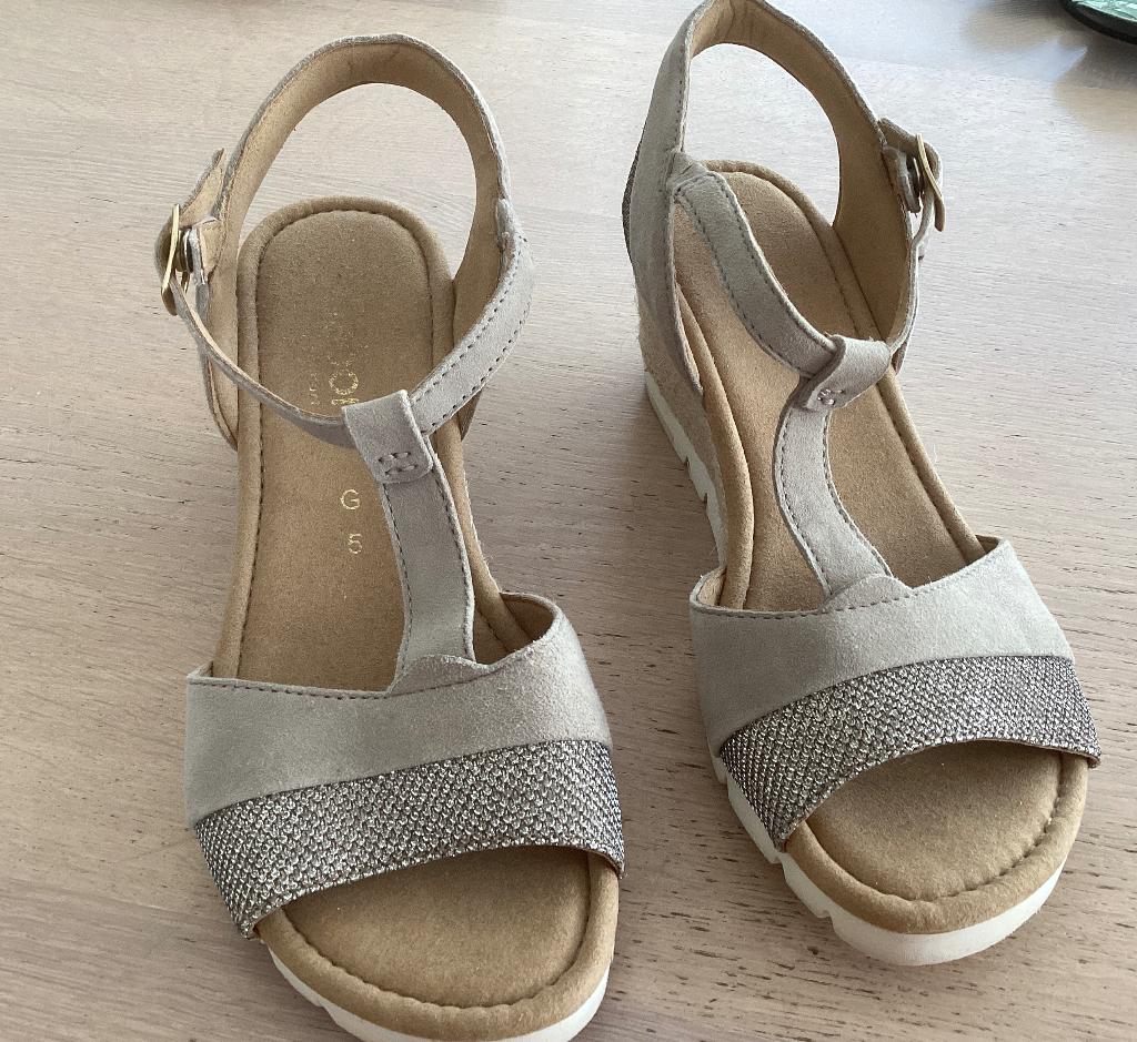 Gabor dames sandaal, maat 38, Kleding | Dames, Schoenen, Beige, Gabor, Zo goed als nieuw, Sandalen of Muiltjes