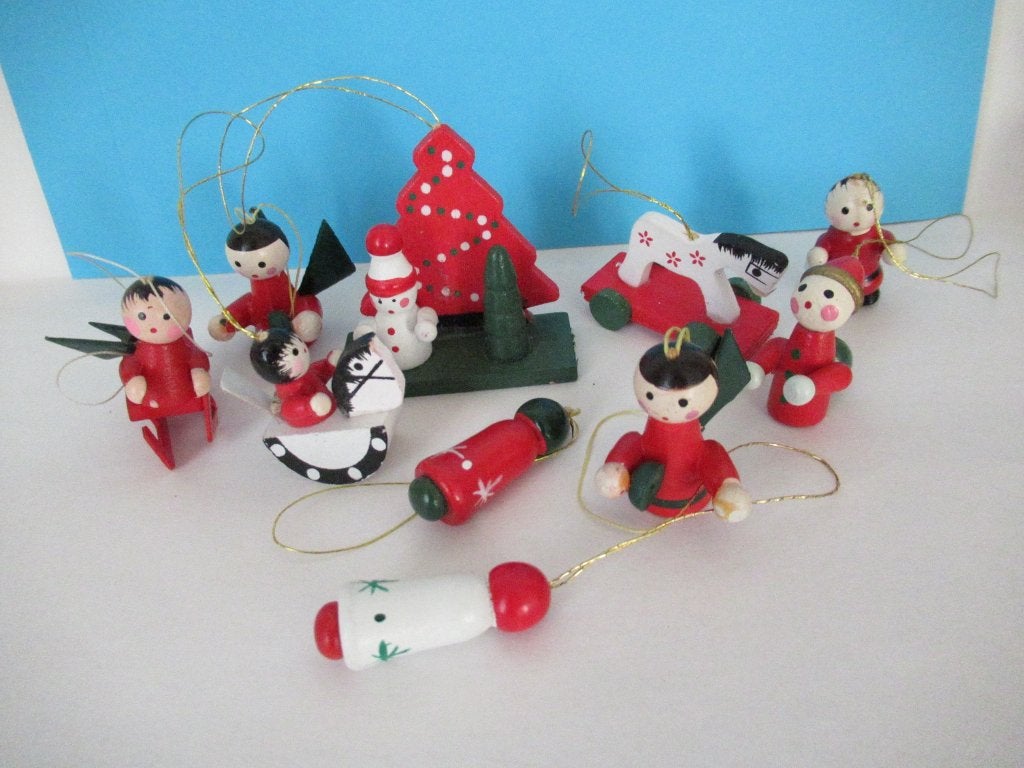 Lot 10 miniatuur houten kerstboomfiguurtjes, Ophalen of Verzenden, Gebruikt