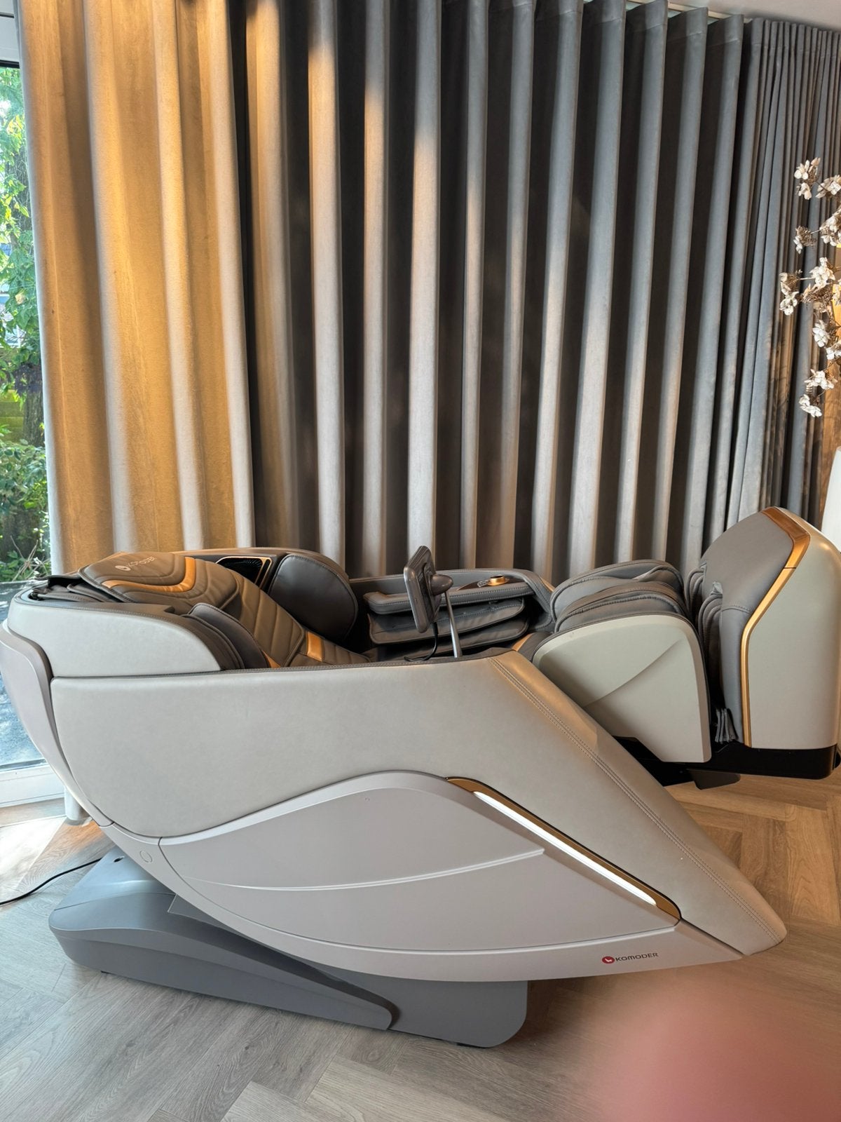 Massagestoel Komoder Veleta deluxe 2, Ophalen of Verzenden, Zo goed als nieuw, Massagestoel of Kussen