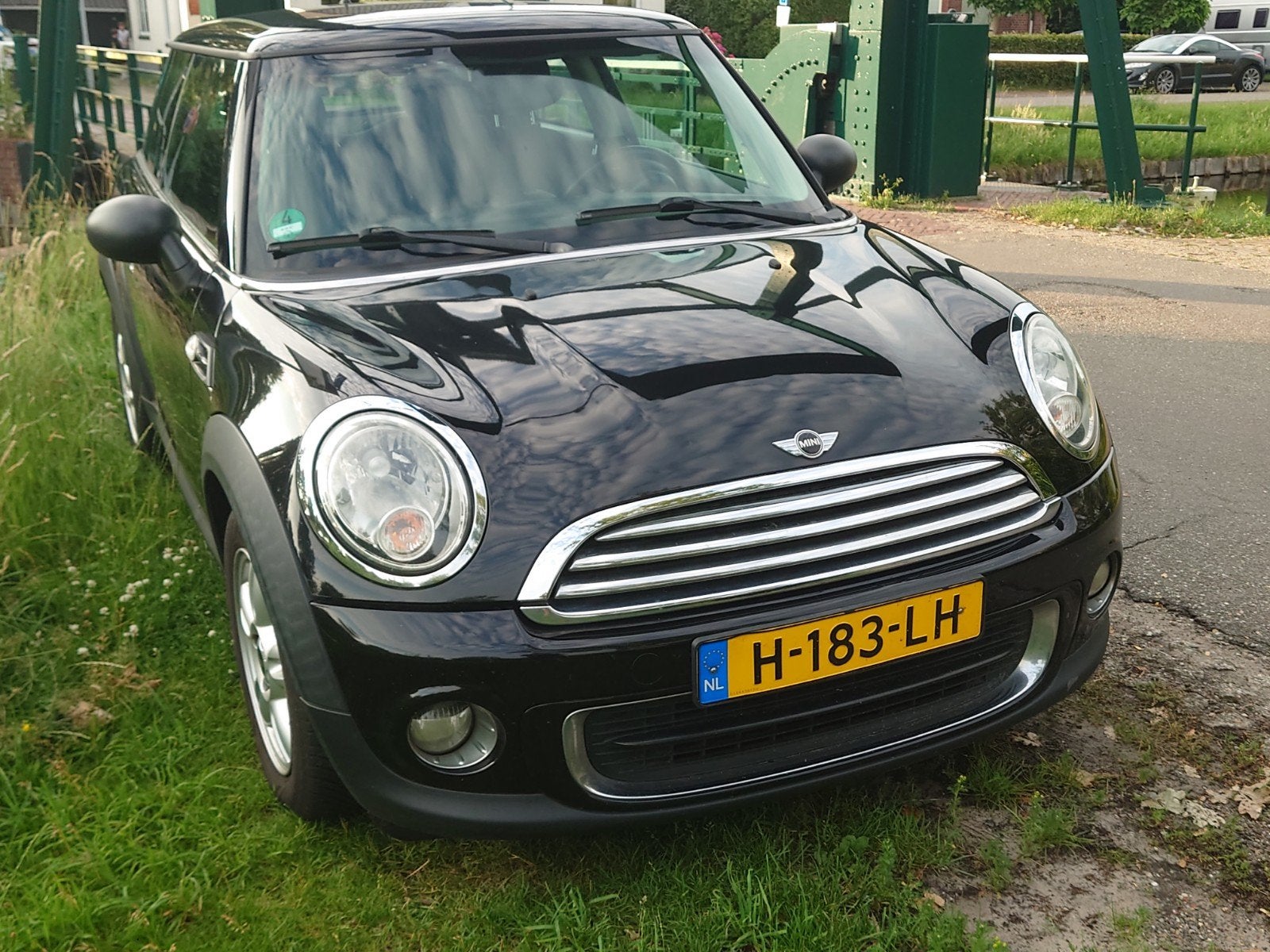 Mini Cooper 1.6 ONE 55KW 2012 Zwart, Auto's, Voorwielaandrijving, Zwart, 4 cilinders, 4 stoelen