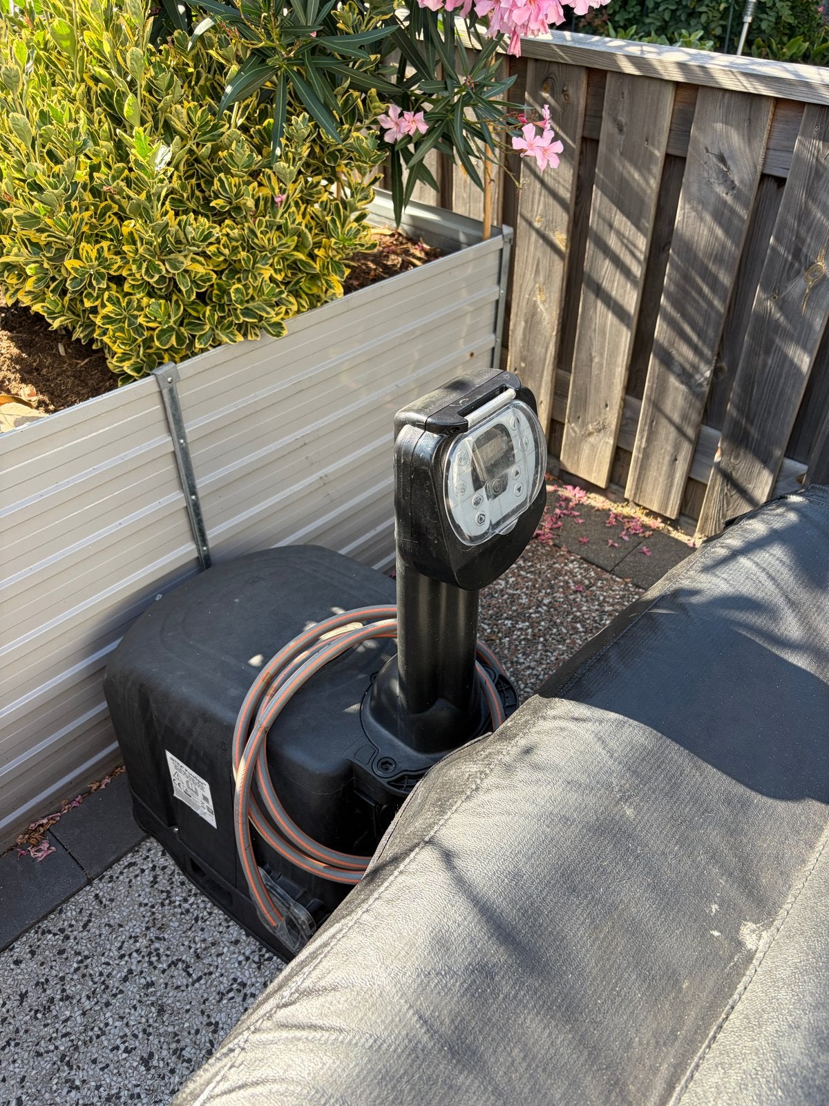 Intex jacuzzi pomp voor onderdelen (elektrolyse defect), Ophalen, Gebruikt, Zwembadpomp