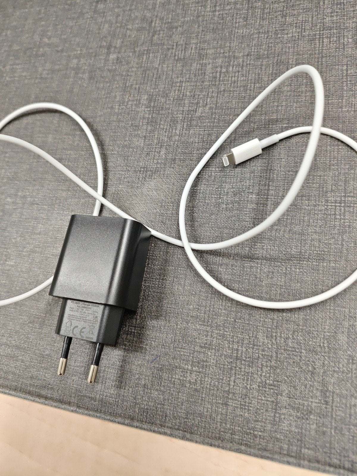 Foto 7 van iPad Air2 64GB Wifi Space Grey (Zwart) incl. lader + Kabel