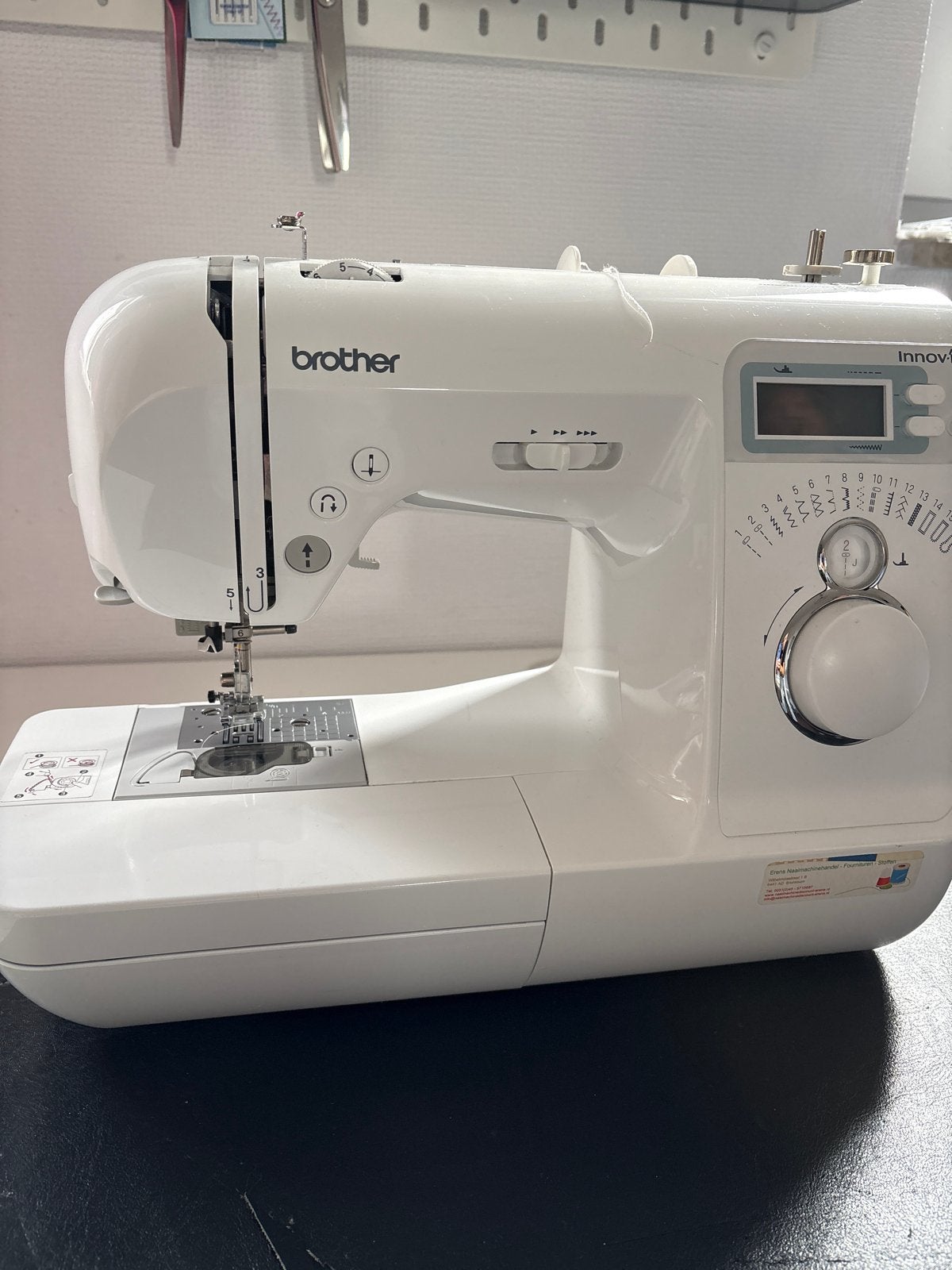 Brother Innov-is 15 Naaimachine - Zo goed als nieuw, Hobby en Vrije tijd, Ophalen, Zo goed als nieuw, Naaimachine, Brother