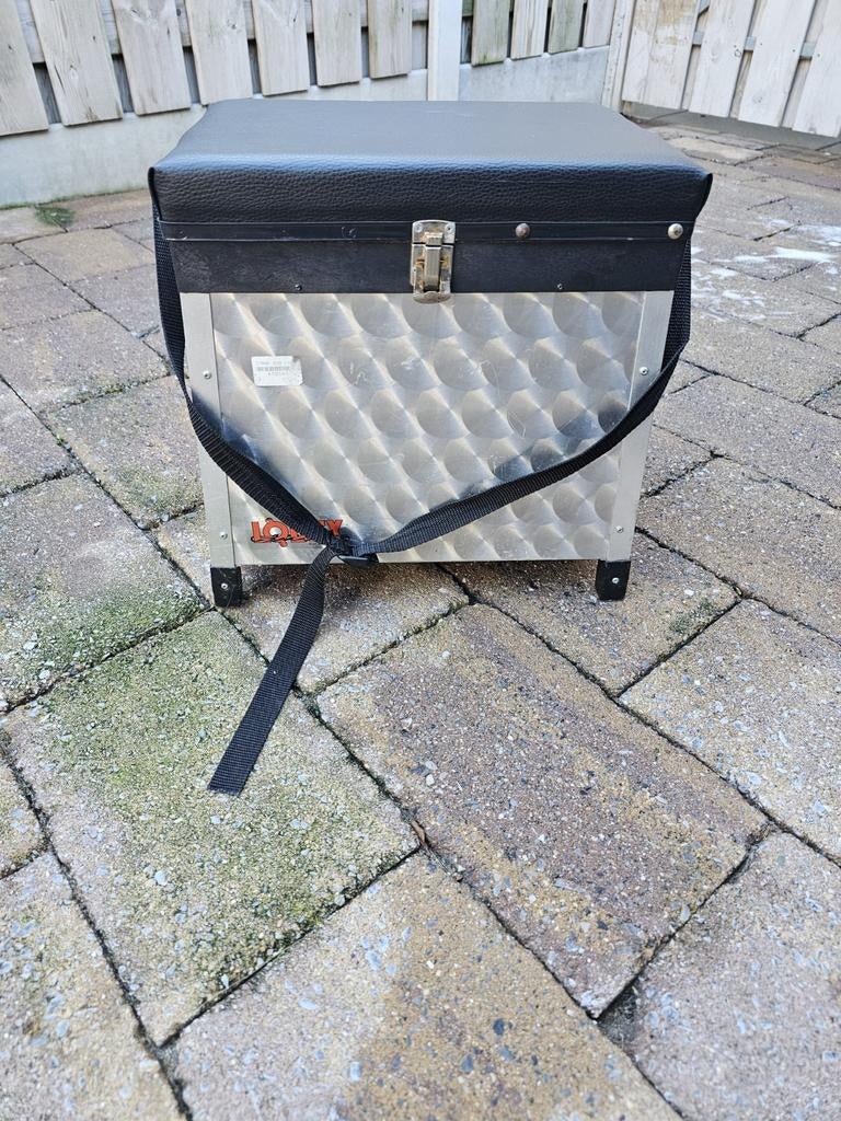 Stevige viskoffer met zitje., Watersport en Boten, Ophalen of Verzenden, Gebruikt, Koffer of Tas