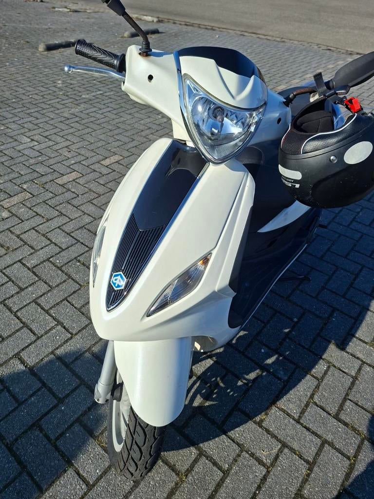 Piaggio Fly 4t, Ophalen, Benzine, Fly