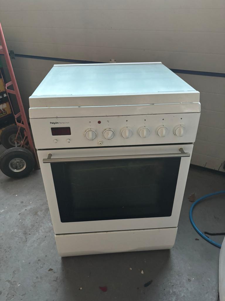 Gasfornuis met oven, Witgoed en Apparatuur, Fornuizen, Gebruikt, Gas, Vrijstaand, 85 tot 90 cm