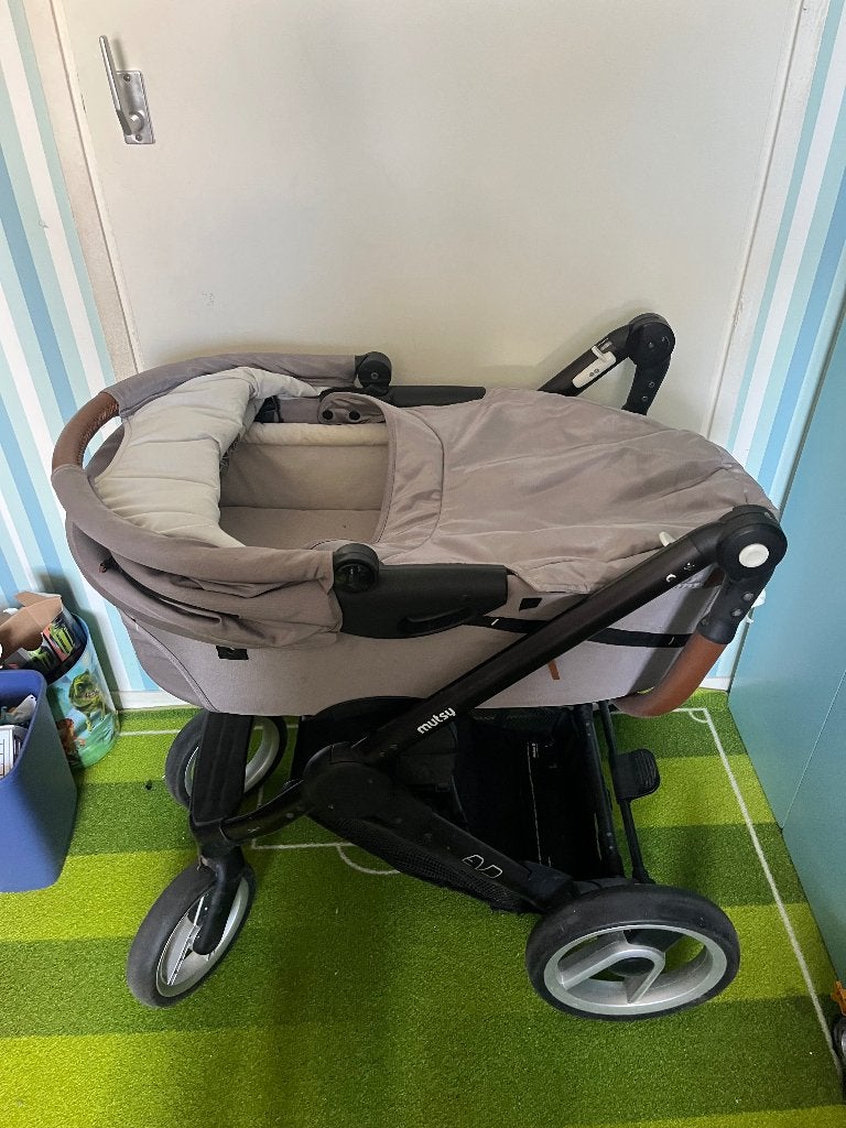 Complete kinderwagen met accessoires, Kinderen en Baby's, Kinderwagens en Combinaties, Ophalen, Gebruikt, Mutsy