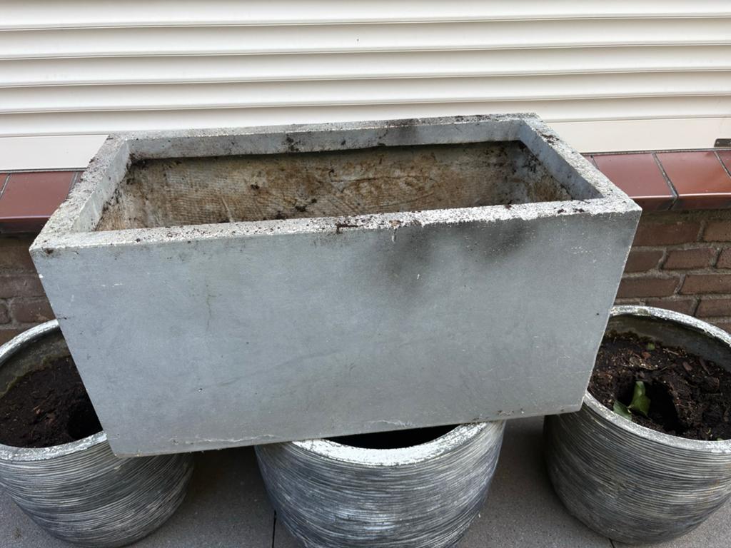Langwerpige betonnen bloembak voor tuin of balkon, Tuin en Terras, Ophalen, Gebruikt, Balkon, .