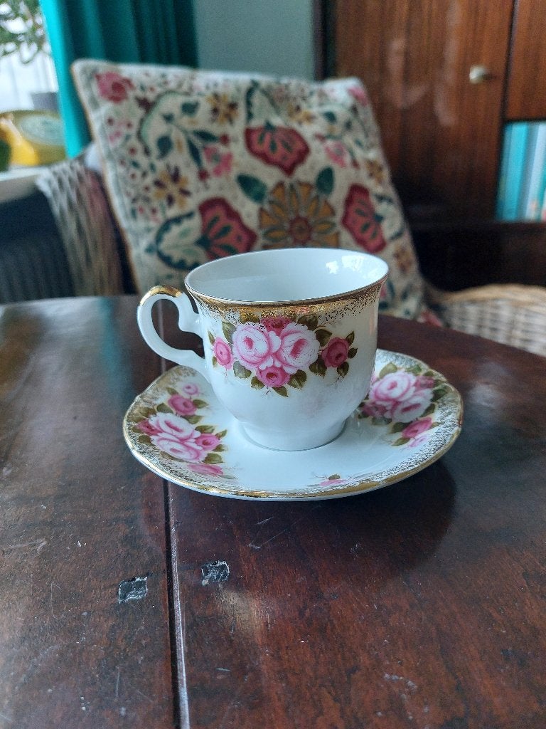 Engelse kop en schotel, Ophalen of Verzenden