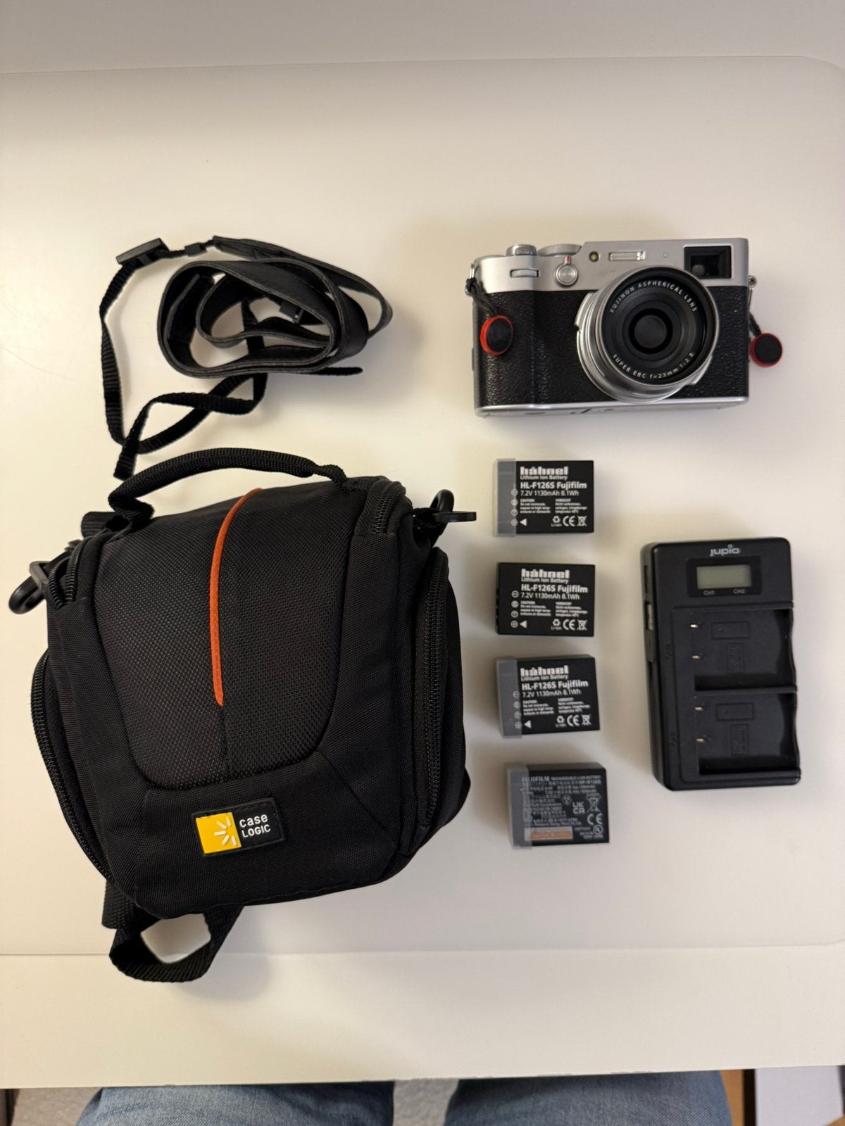 Fujifilm X100V Complete Startersset, Audio, Tv en Foto, Fotocamera's Digitaal, Zo goed als nieuw, Fujifilm, Compactcamera, Accu