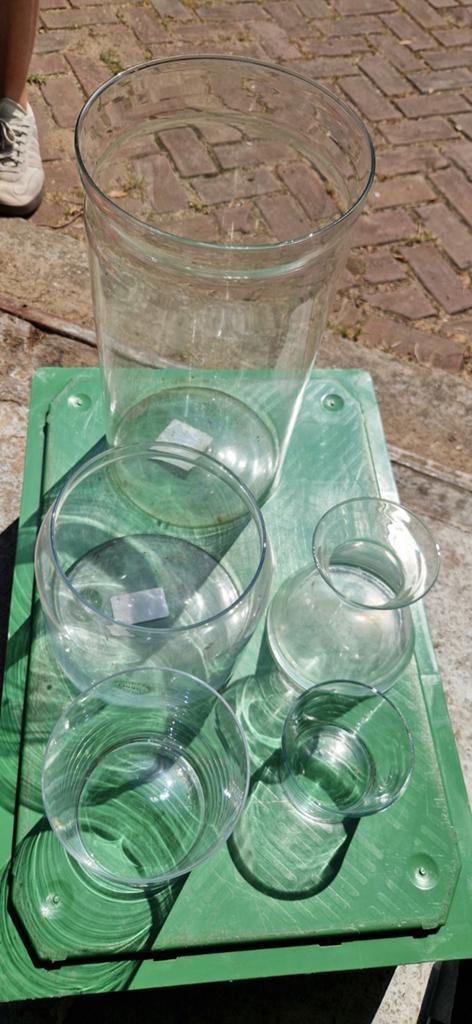 Gratis verschillende maten glazen vazen, Huis en Inrichting, Woonaccessoires | Vazen, Ophalen of Verzenden, Overige kleuren, Glas