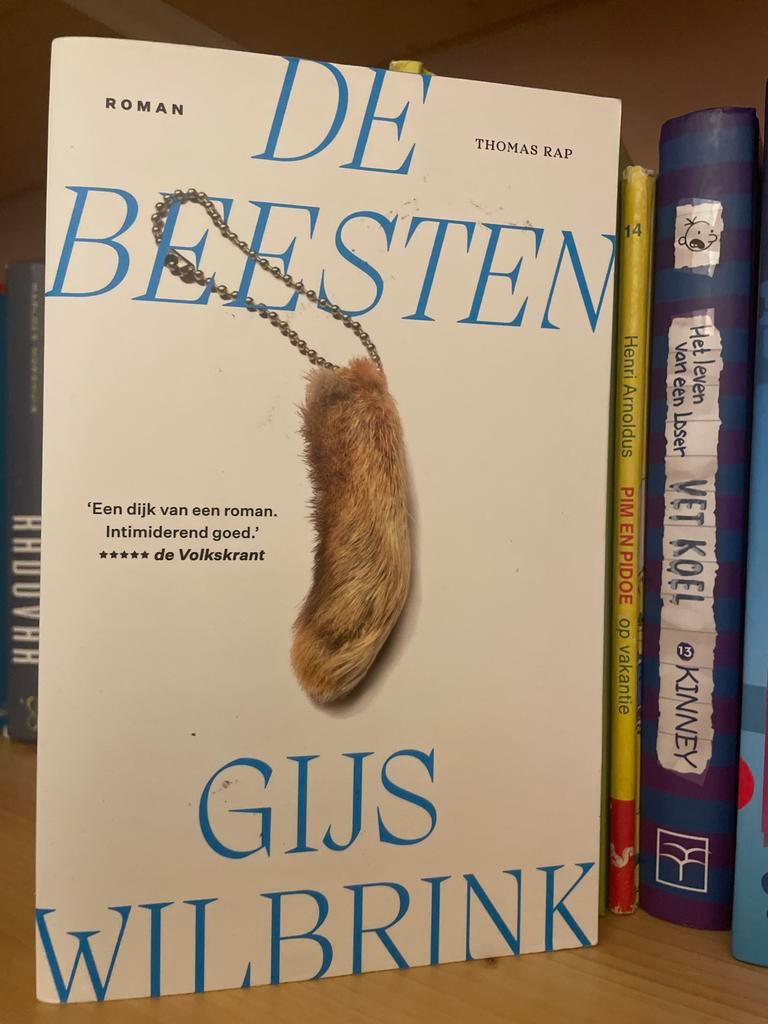 De Beesten - Gijs Wilbrink (Roman), Boeken, Ophalen of Verzenden, Zo goed als nieuw, Nederland