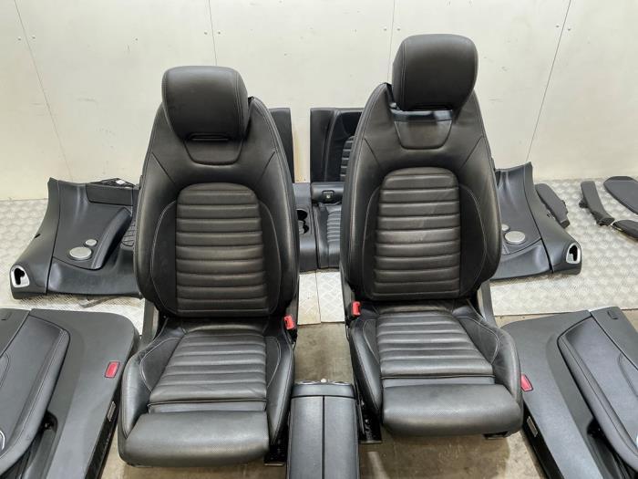 Bekleding Set (compleet) van een Mercedes C-Klasse (C-Klasse, 12 maanden garantie, Gebruikt, -, Ophalen of Verzenden