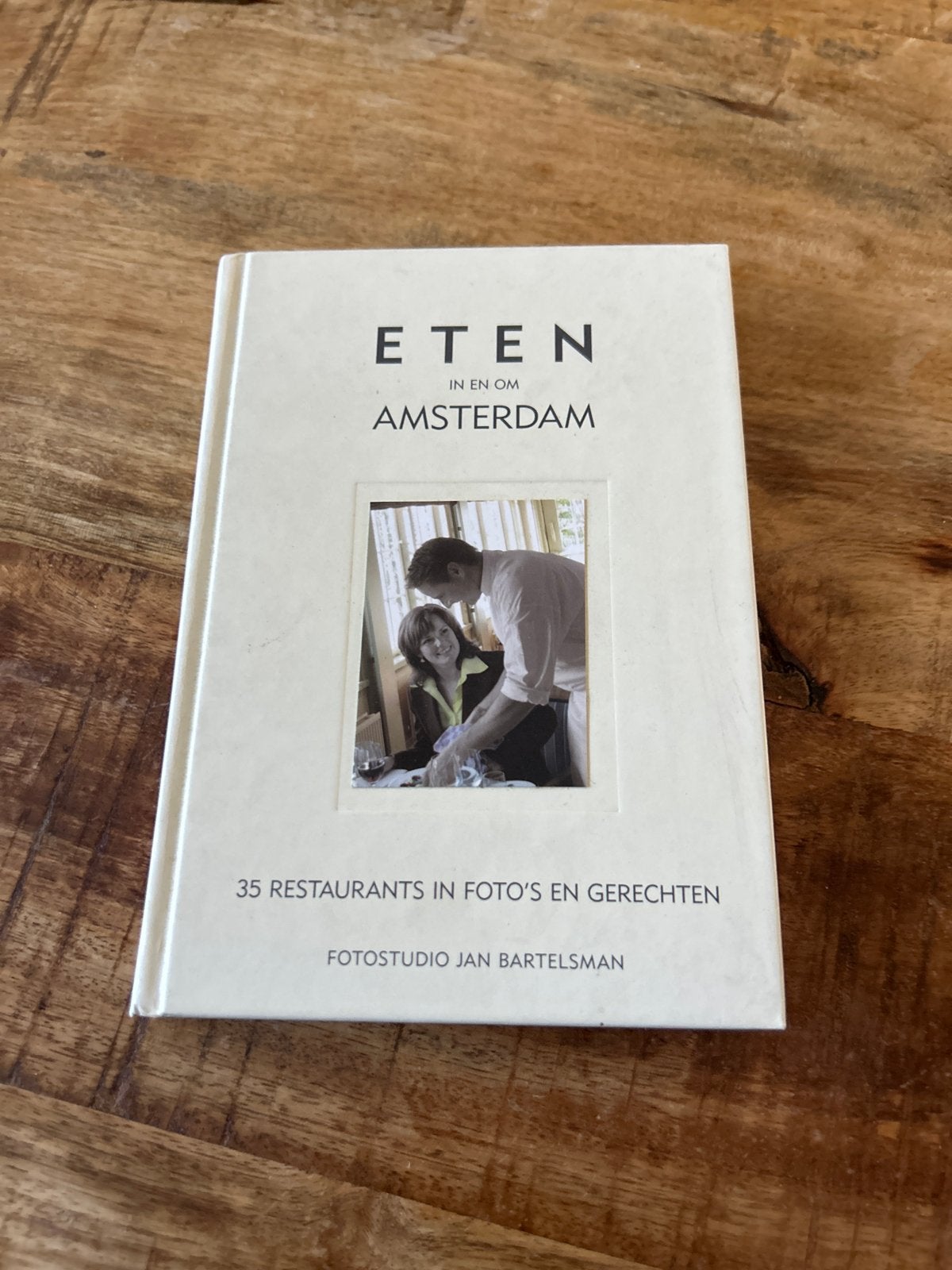 Eten in en om Amsterdam: 35 restaurants in foto's en gerecht, Boeken, Ophalen of Verzenden, Gelezen, Europa, Hoofdgerechten