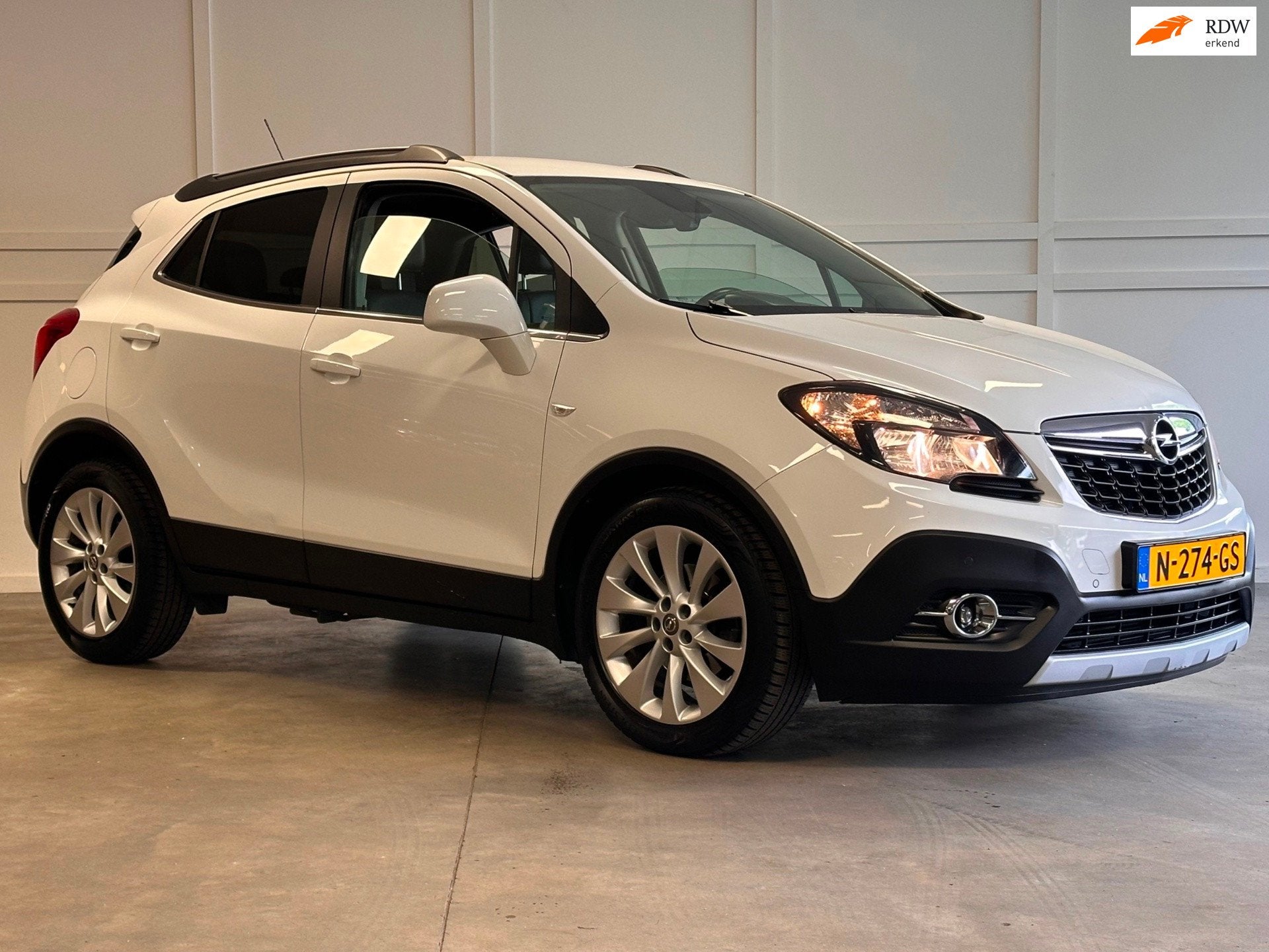 Opel Mokka 1.4 T Cosmo / Automaat / Leer / Stoelverwarming /, Auto's, Opel, 15 km/l, Gebruikt, Euro 6, Wit