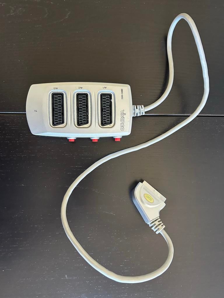 Vivanco Scart splitter SBX3 1DEC, Ophalen of Verzenden, Gebruikt, Minder dan 2 meter, Scartkabel