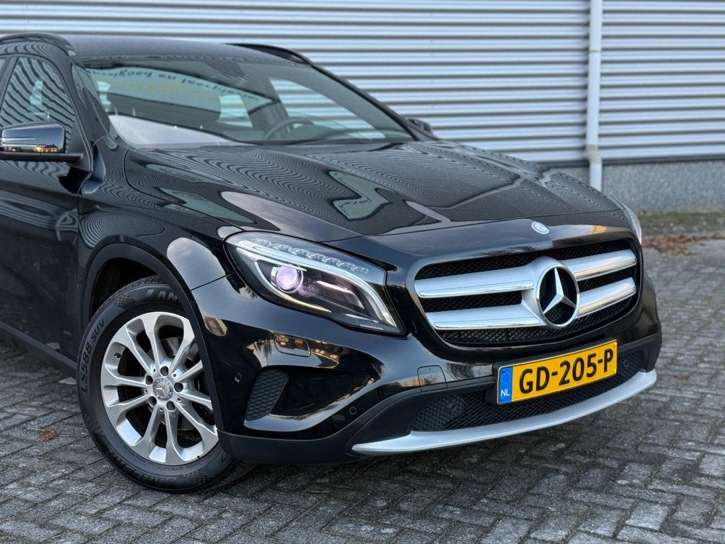 Mercedes-Benz GLA-klasse 180 CDI (bj 2015) AUT|XENON|82000 K, Gebruikt, 4 cilinders, Leder en Stof, Zwart