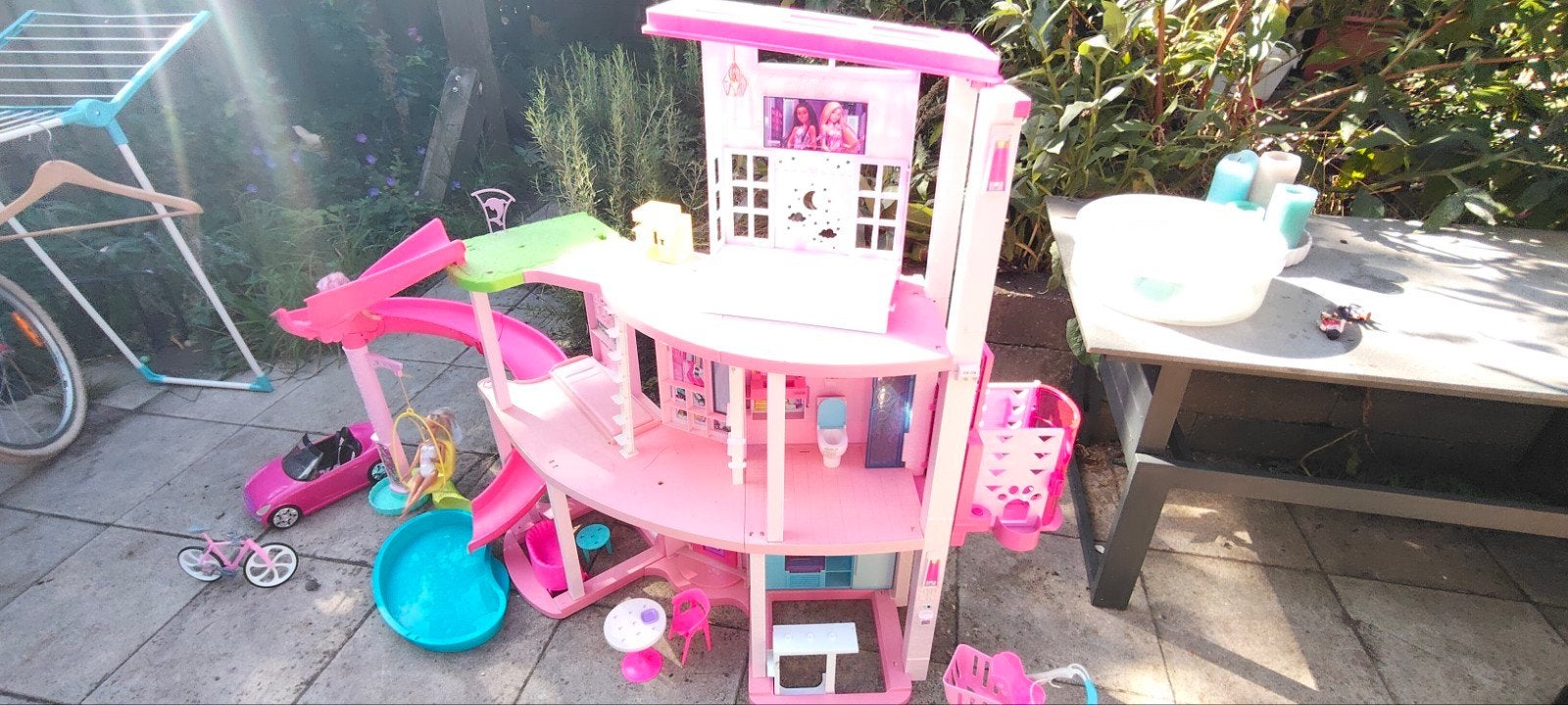 Grote Barbie Droomhuis met auto en accessoires, Ophalen, Gebruikt, Poppenhuis