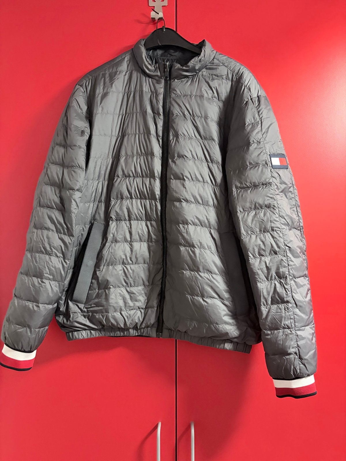 Tommy Hilfiger dons tussenjas - Maat L - Grijs/Zwart, Kleding | Heren, Tommy, Maat 52/54 (L), ., Ophalen of Verzenden
