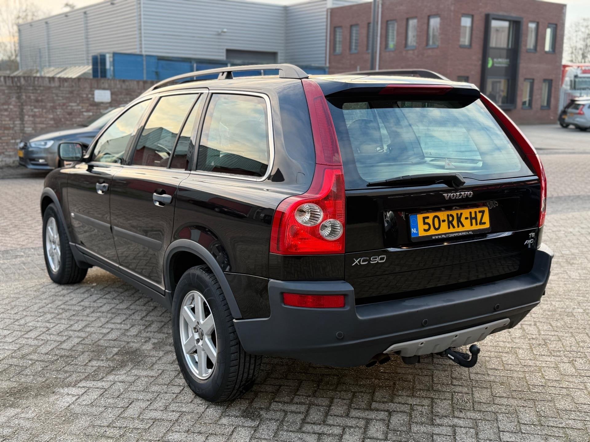 Volvo XC90 2.9 T6 Summum AUT/LEDER/CRUISE/SCHUIFDAK/TREKHAAK, Auto's, Volvo, Automatische klimaatregeling, Gebruikt, Zwart, 7 stoelen
