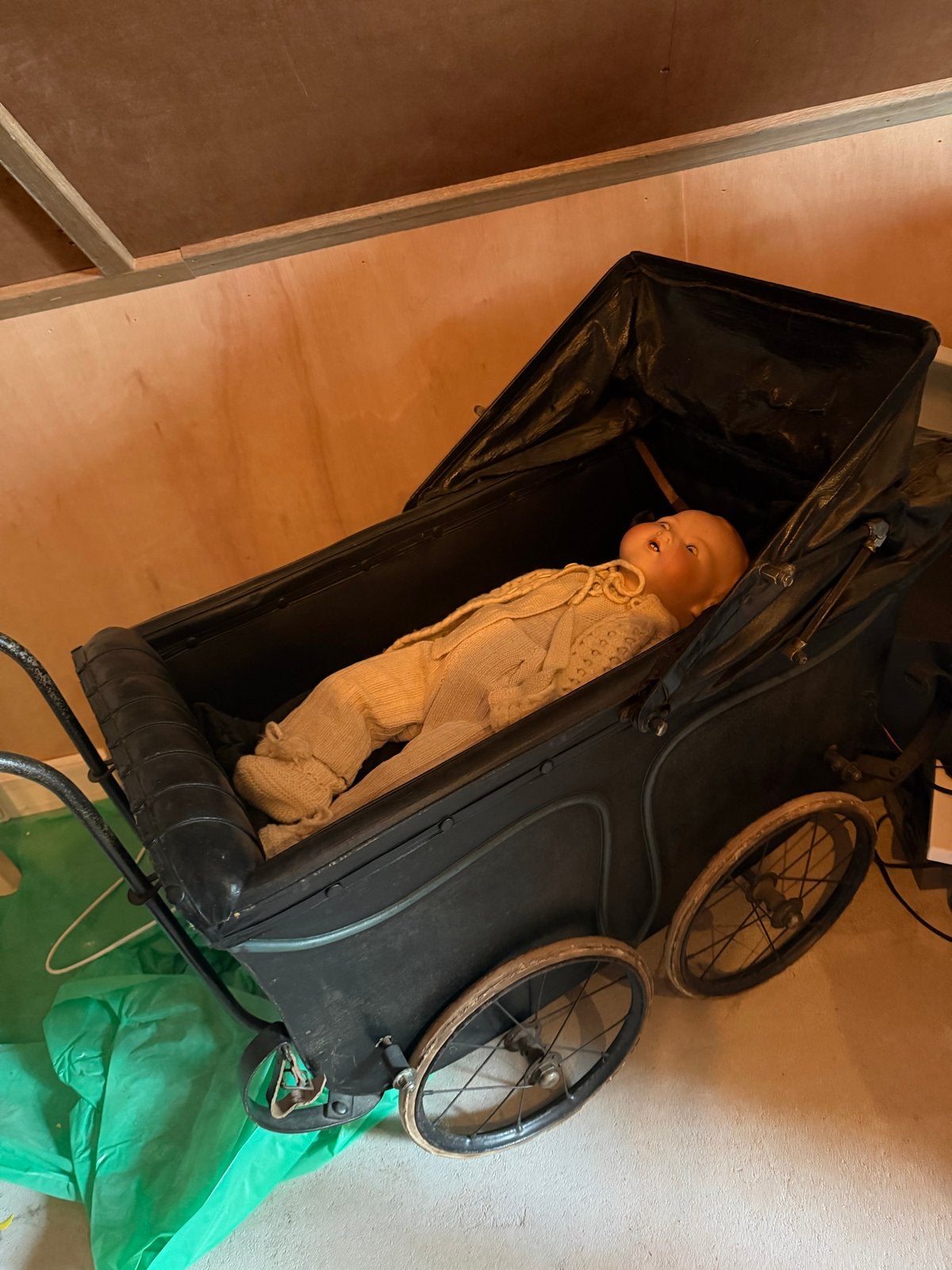 Antieke kinderwagen met babypop, Ophalen, Gebruikt, Babypop
