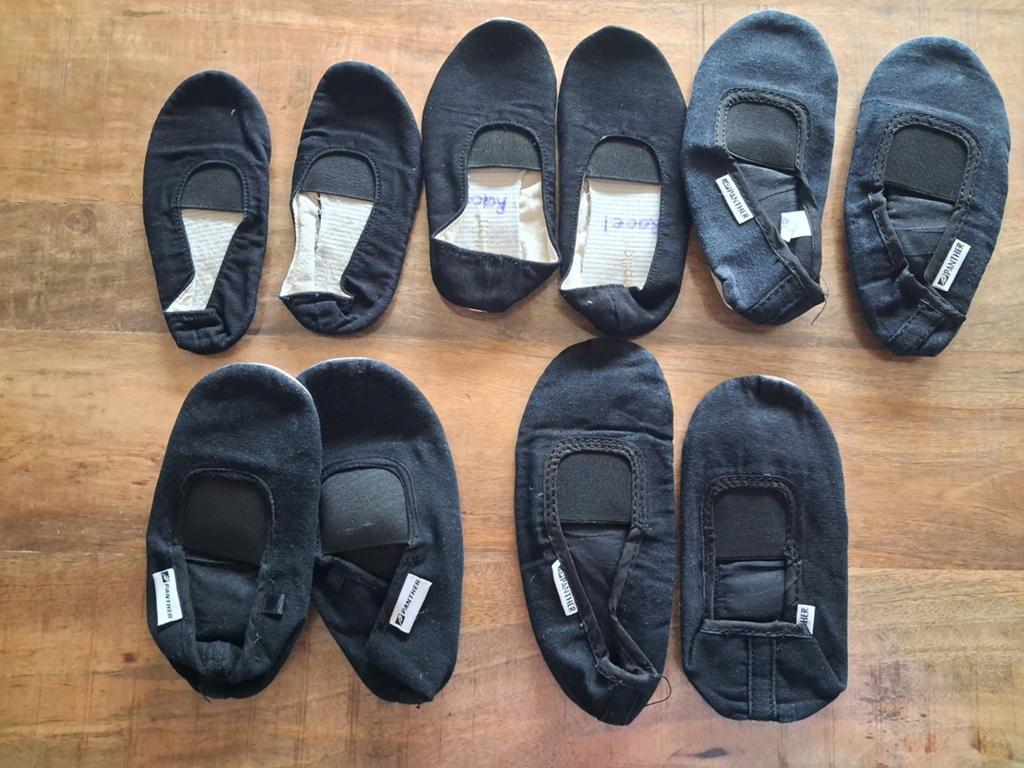 Zwarte turnschoentjes/balletschoentjes diverse maten, Kinderen en Baby's, Kinderkleding | Schoenen en Sokken, Gebruikt, Jongen of Meisje