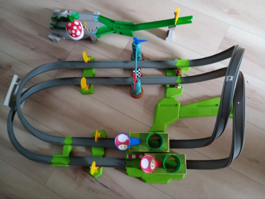 2x Hotwheels racebaan Mario brothers, Ophalen, Gebruikt, Elektrisch, Hot Wheels