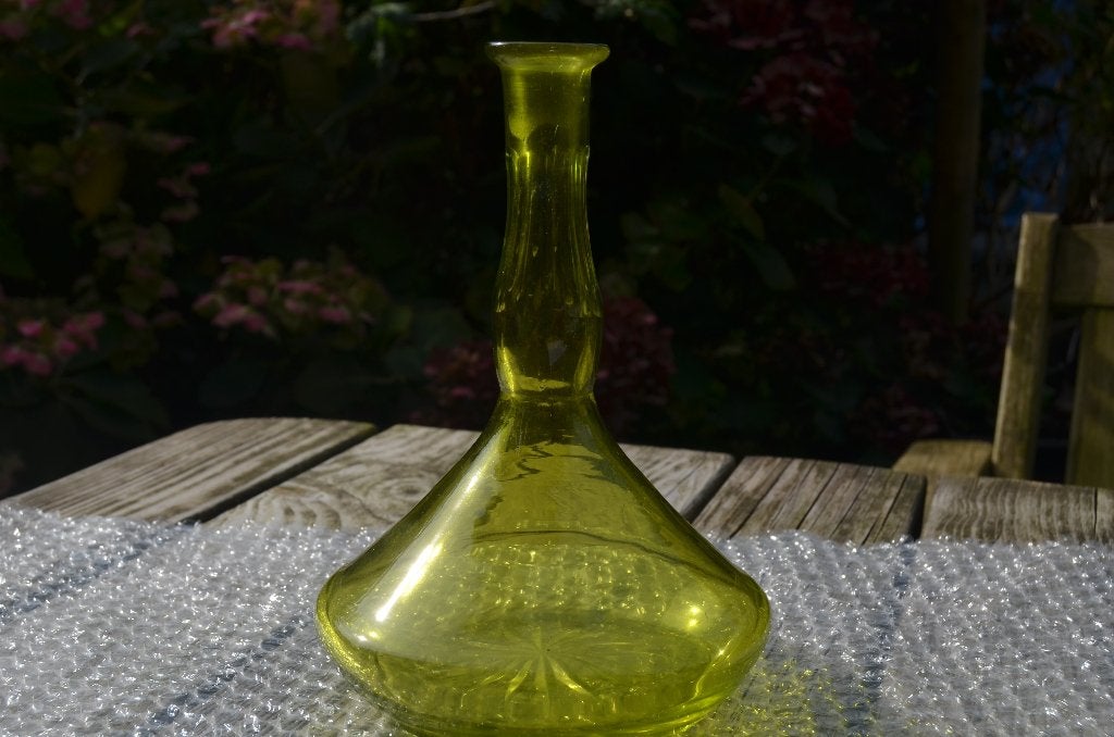 Mooie groene fles / karaf in goede staat, Ophalen of Verzenden