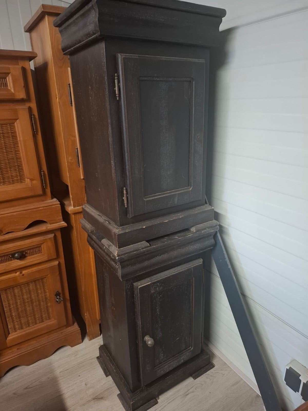 Antieke houten kast - Donkerbruin, Antiek en Kunst, Ophalen