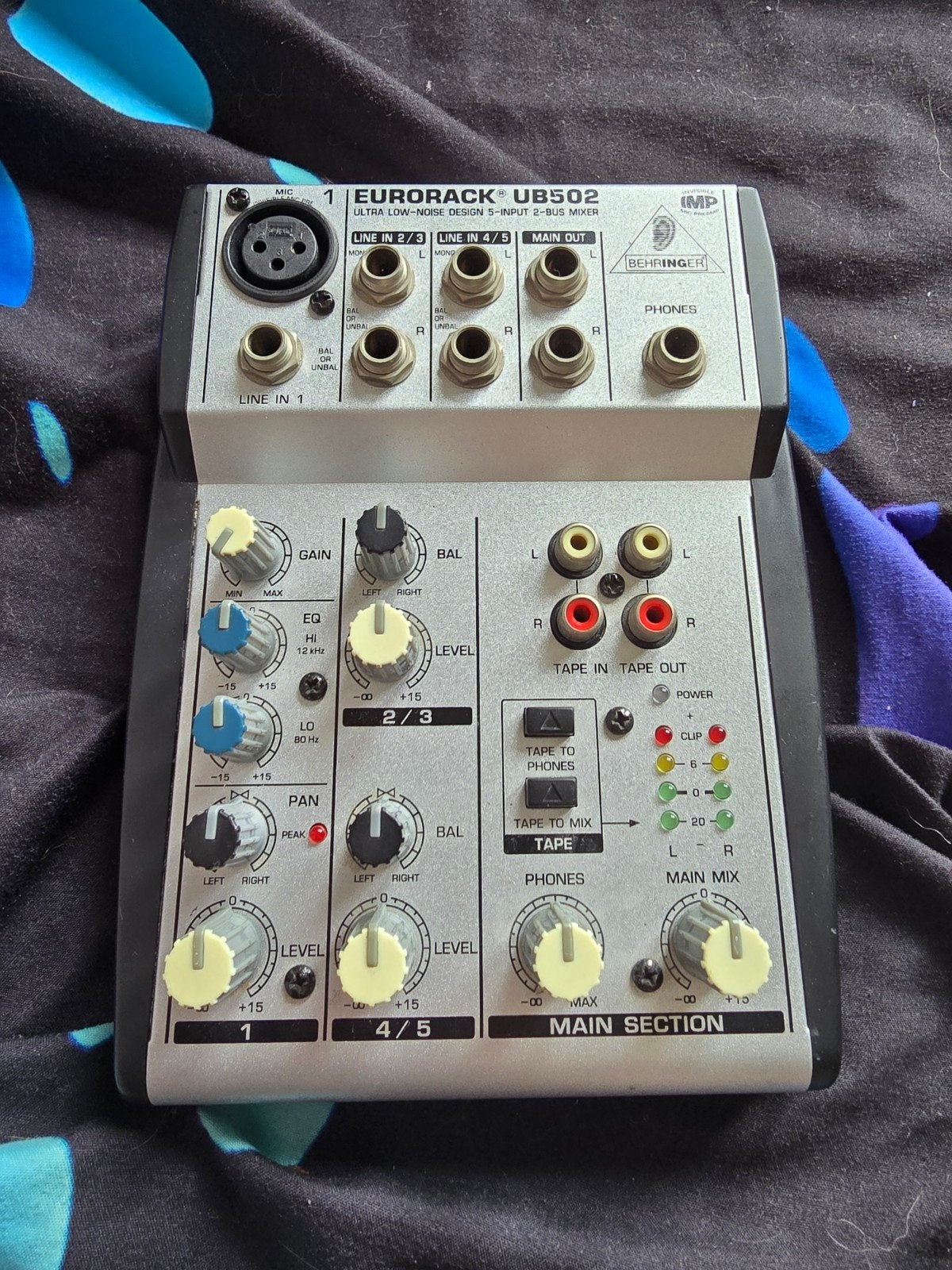 Behringer Eurorack UB502 Mixer, Ophalen of Verzenden, Gebruikt, Minder dan 5 kanalen, Microfooningang