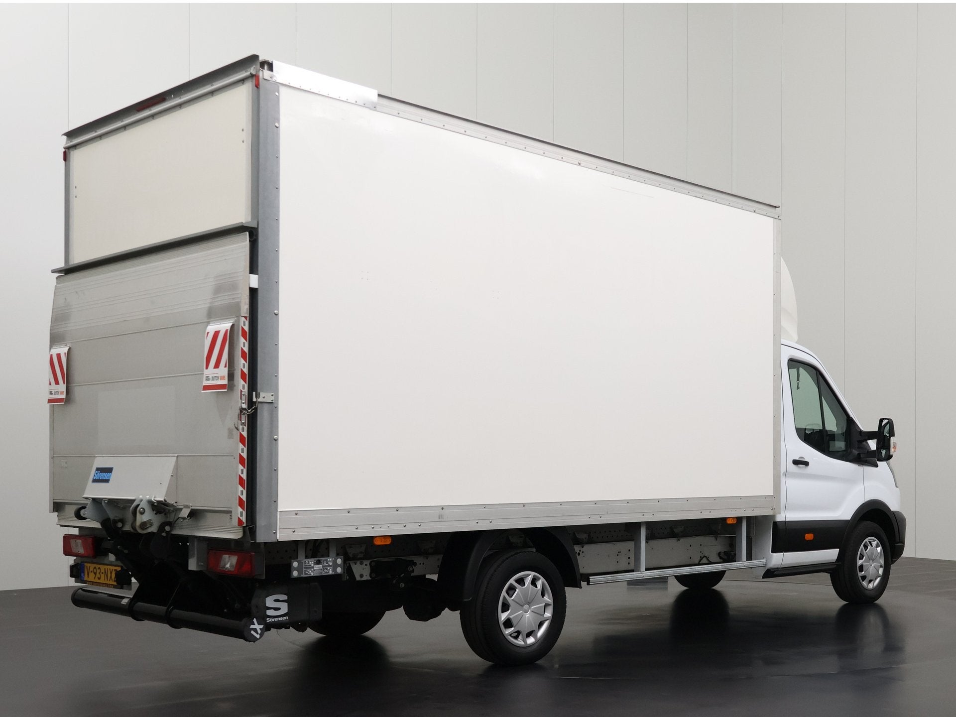Ford Transit 2.0TDI Bakwagen+Laadklep | Dakspoiler | Airco |, Voorwielaandrijving, Stof, Gebruikt, 4 cilinders