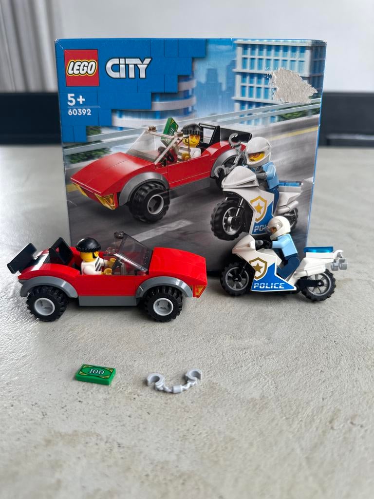 LEGO City Politie Achtervolging (60392) - Complete set!, City, Lego, Ophalen of Verzenden, Zo goed als nieuw