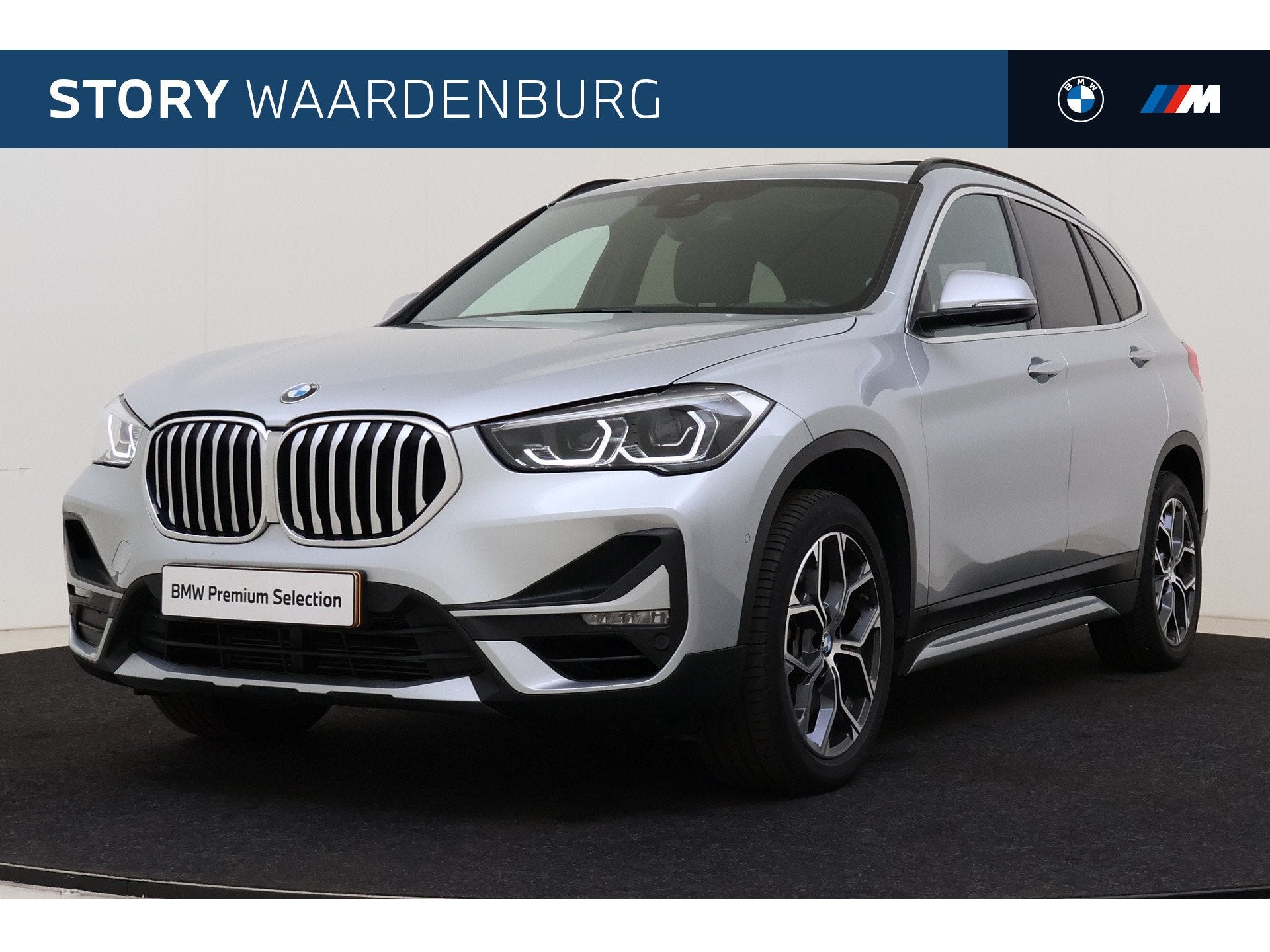 BMW X1 sDrive20i High Executive xLine Automaat / Trekhaak /, Auto's, Met garantie (alle), Bedrijf, SUV of Terreinwagen, 84 €/maand