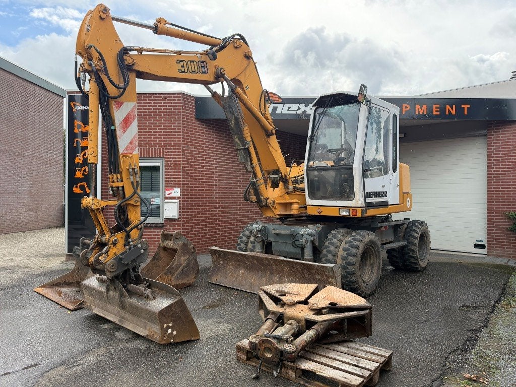 Liebherr A 308 (bj 2000), Zakelijke goederen, Graafmachine