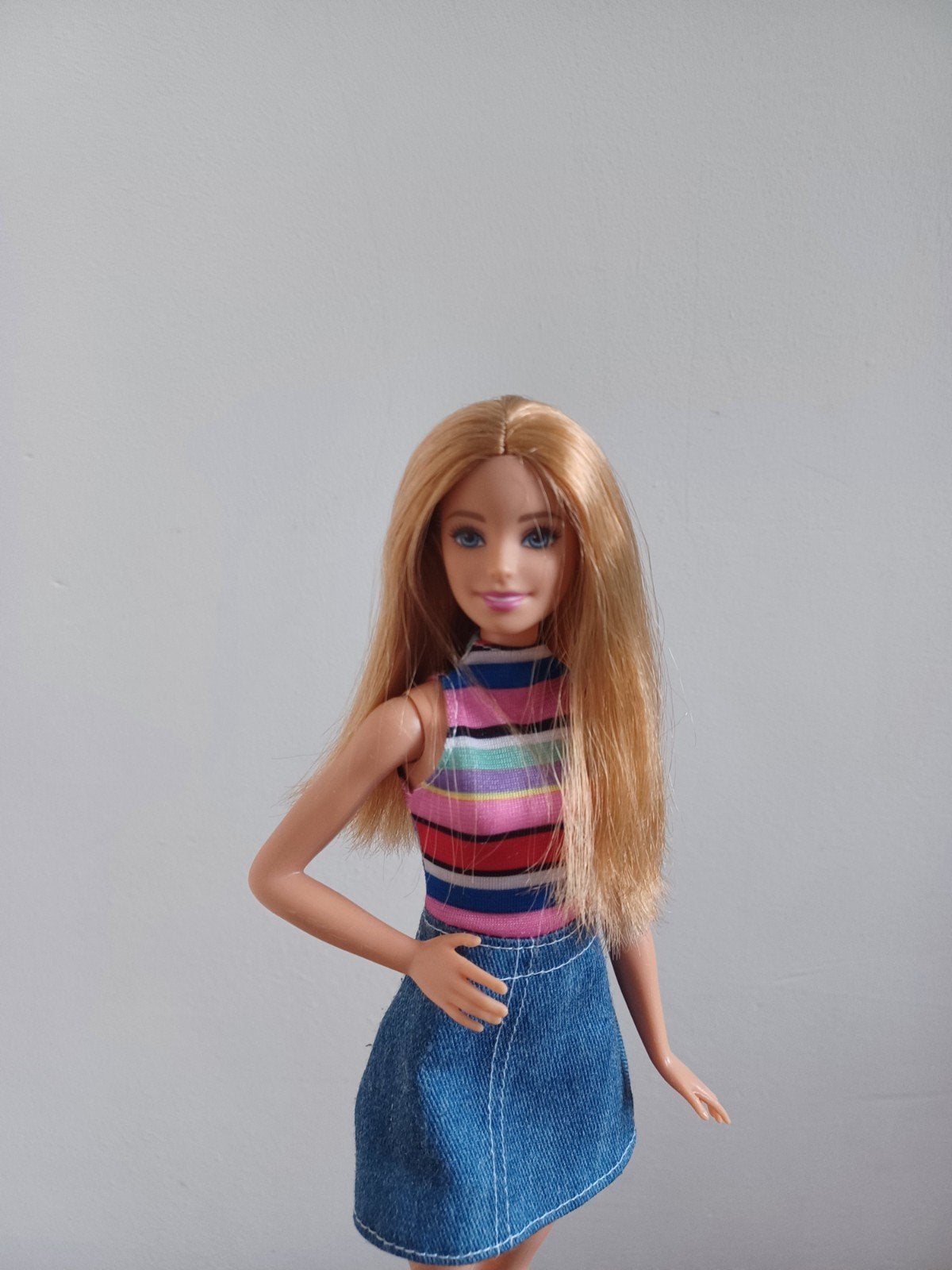 super mooie en nieuwe barbie. met accessoires, Verzamelen, Ophalen of Verzenden, Nieuw, Fashion Doll, Levensecht of Reborn