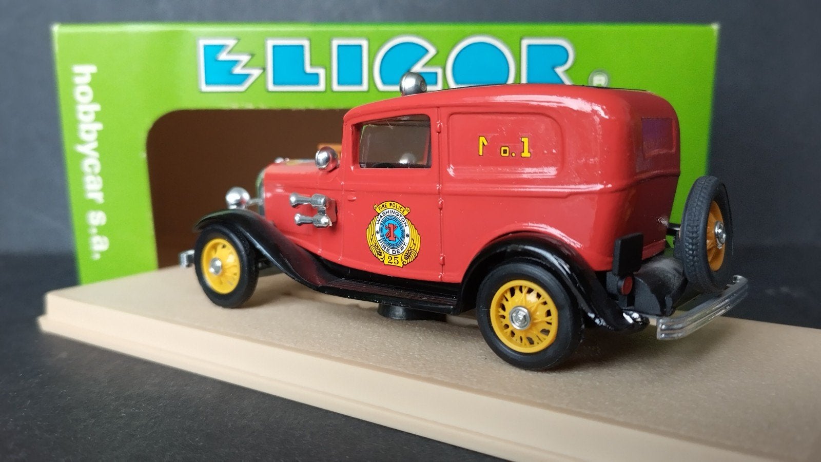 Ford v8 Tudor Fire Brigade 1:43 Eligor Pol, Auto, Verzenden, ., Nieuw