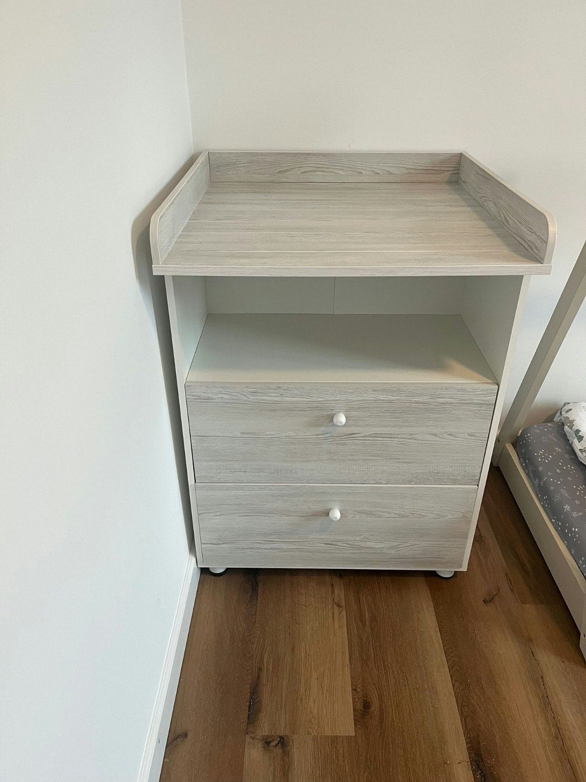 Commode met lades en opstaande rand - Zo goed als nieuw, Ophalen, 50 tot 70 cm, Zo goed als nieuw, 75 tot 100 cm