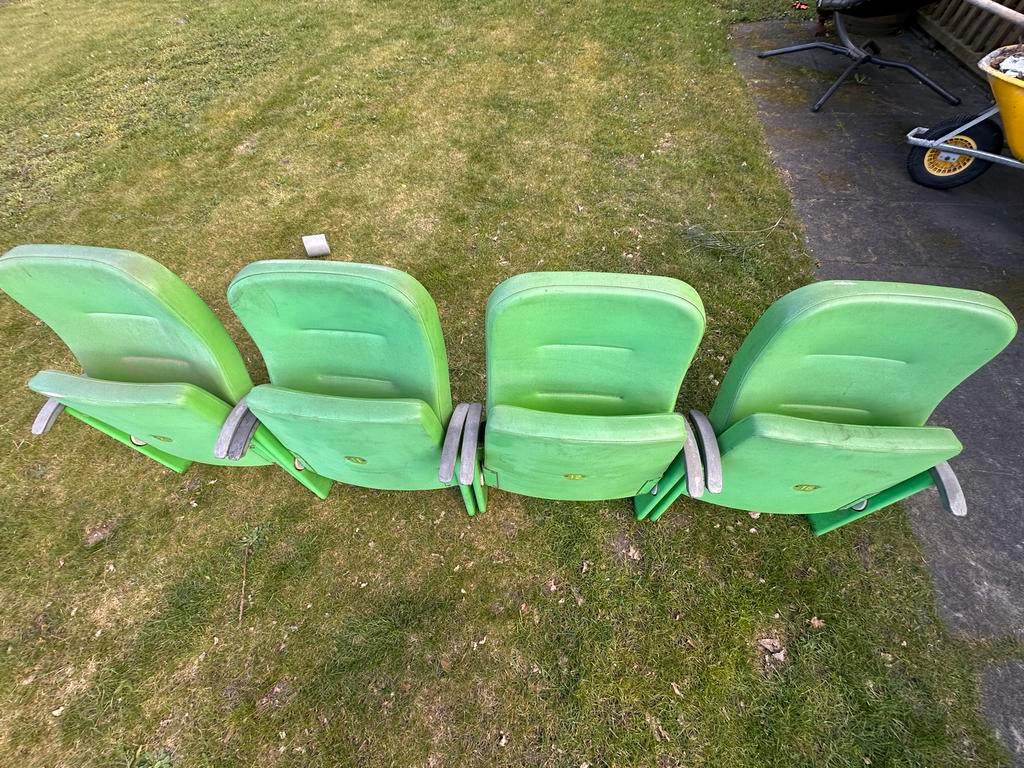 Oude business stoelen van FC Groningen, Ophalen, Gebruikt, Overige kleuren, Vier