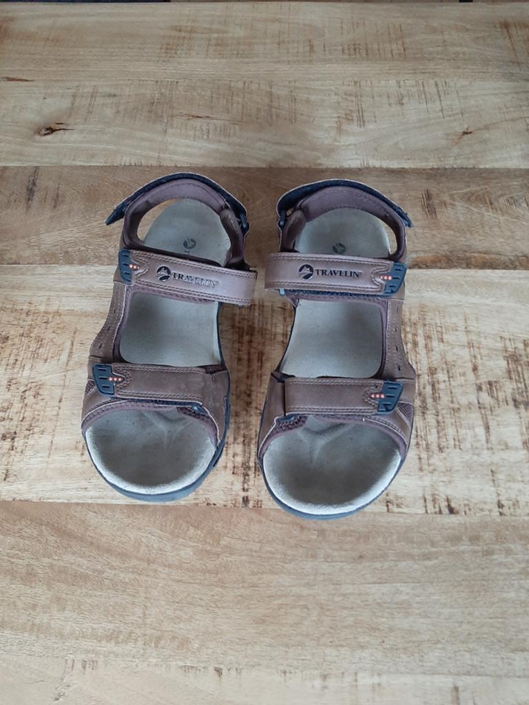 Heren sandalen merk travelin 10 euro, Ophalen of Verzenden, Zo goed als nieuw, Bruin, Sandalen