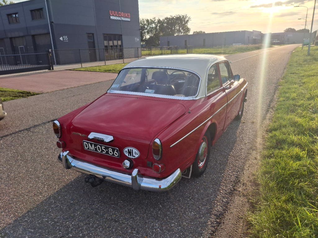 Volvo Amazon 121 Rood met wit dak, foto 4