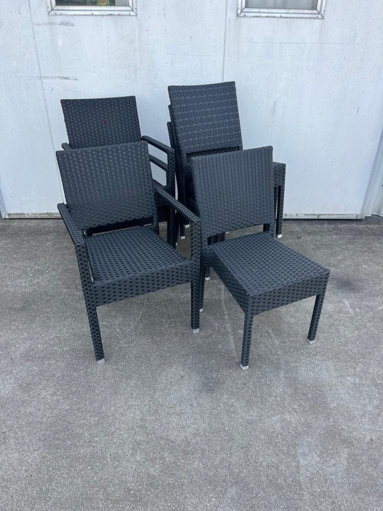 7 stuks Terras stoelen zwart wicker horeca stapelbaar, Ophalen, Gebruikt