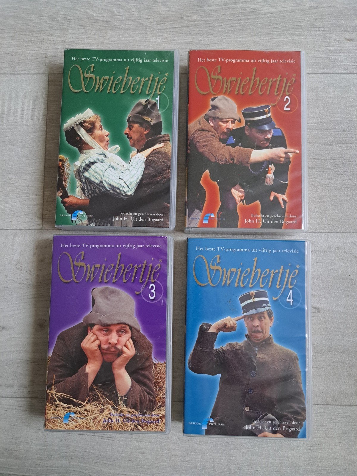 4 videobanden Swiebertje Nederlandse TV serie '55 - '75, Ophalen of Verzenden