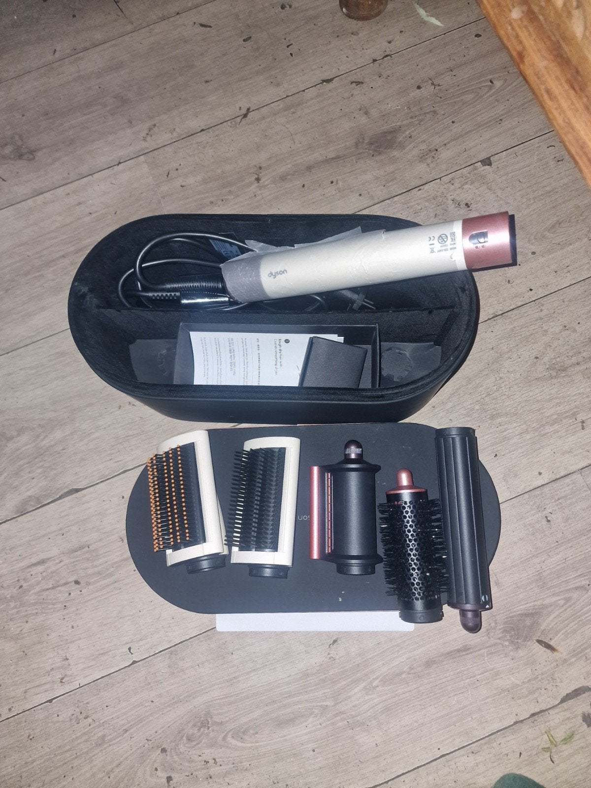 Dyson Airwrap Complete Styler met accessoires, Ophalen, Zo goed als nieuw, Haarverzorging