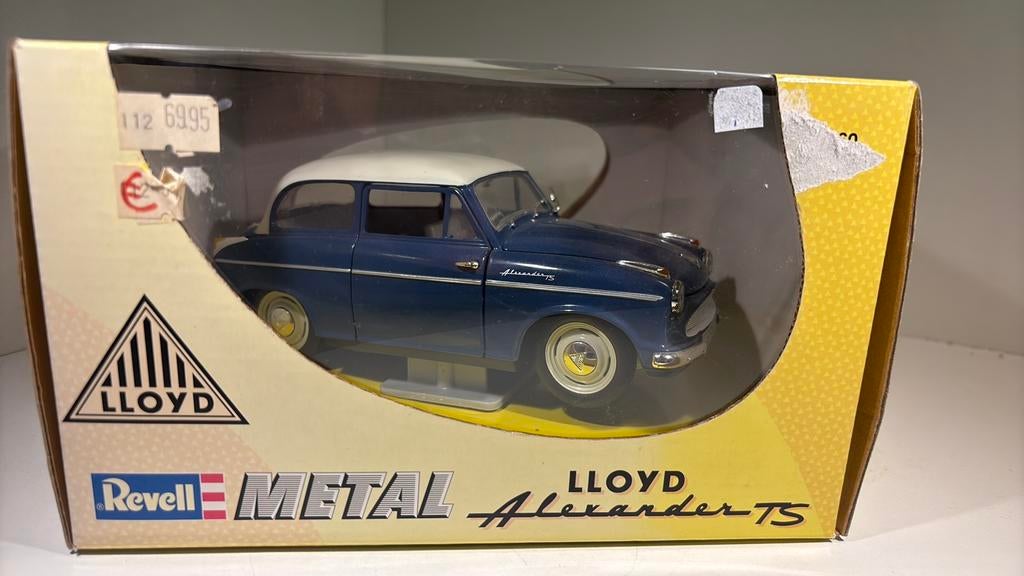 Lloyd alexander ts revell 1.18