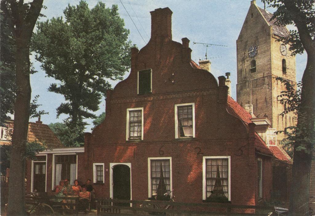 Ameland  Nes  zeer oude gevel, Verzenden, 1960 tot 1980, Gelopen, Waddeneilanden